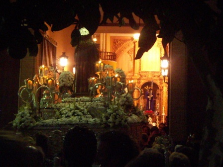  Santa Marta frente a Jes�s